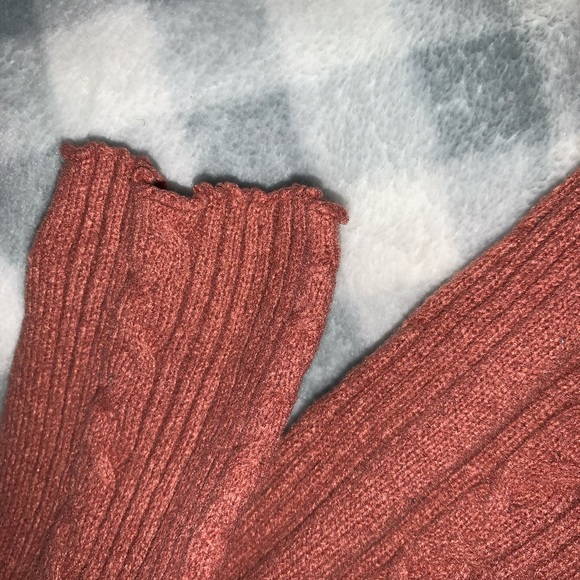 American Eagle Long Sleeve Tee - Picture 3 of 4